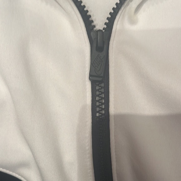 Nike Zip-up- Size Large - Picture 5 of 6